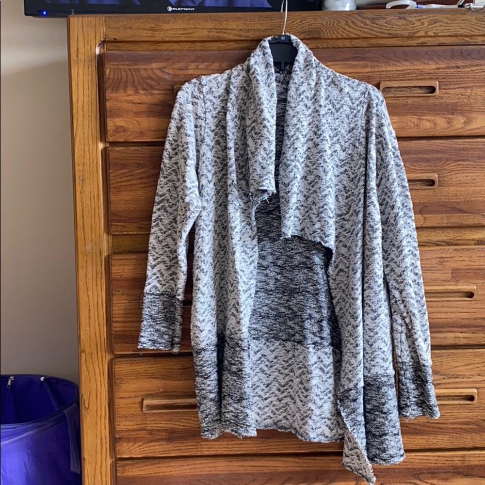 Maurice’s gray and white patterned cardigan